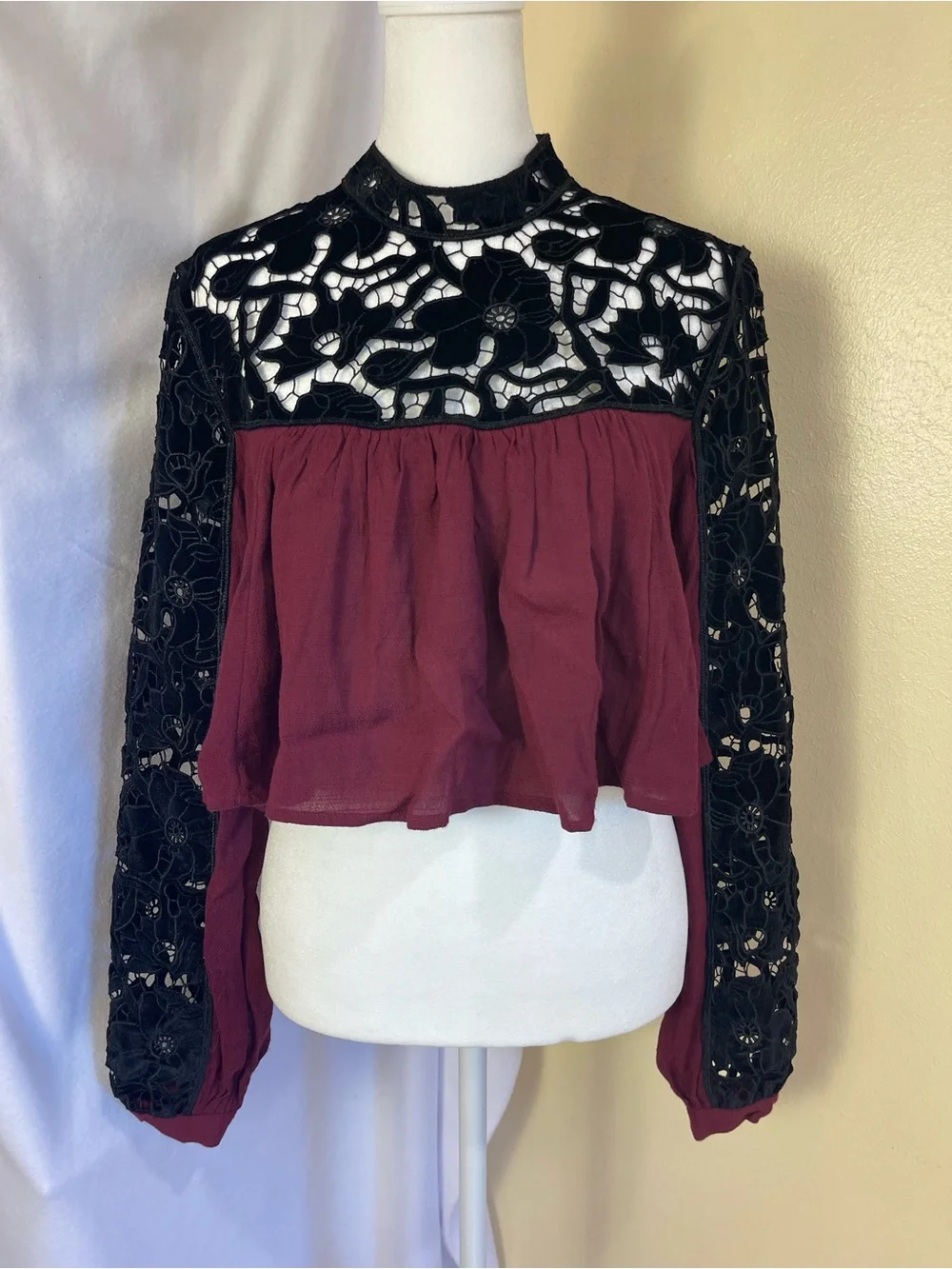 Free People Burgundy Black Velvet Lace Boho Crop Top XS Sz 2 Whimsigoth Romantic